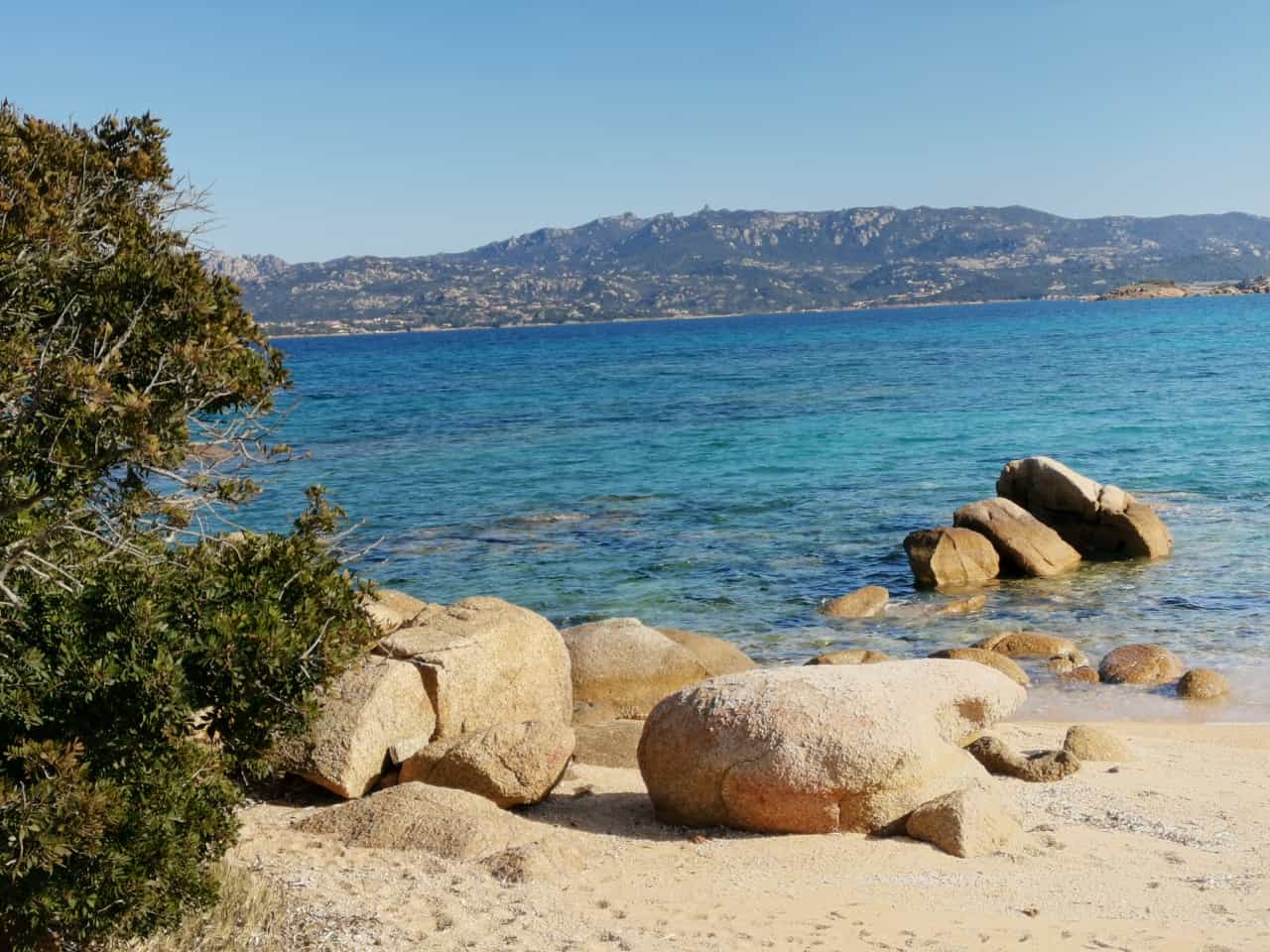 The magic of the Costa Smeralda by sea: Rent a RIB